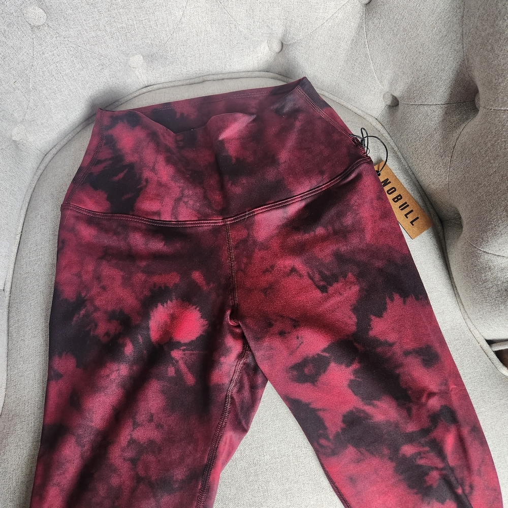 NOBULL Women's Red and Black Tie-Dye Leggings